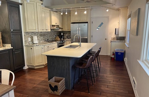 Shorewood-Tower Hills-Harbert Cottage | Sawyer Home close to the Warren Dunes with a screened in porch, and heated pool!