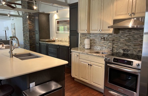 Shorewood-Tower Hills-Harbert Cottage | Sawyer Home close to the Warren Dunes with a screened in porch, and heated pool!