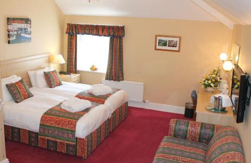 Whitby Hotel | Saxonville Hotel