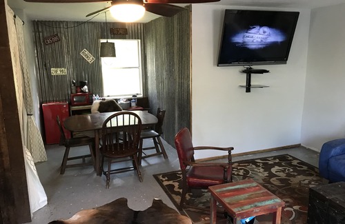 Pottsboro House | SAYKM Bungalow on Lake Texoma
