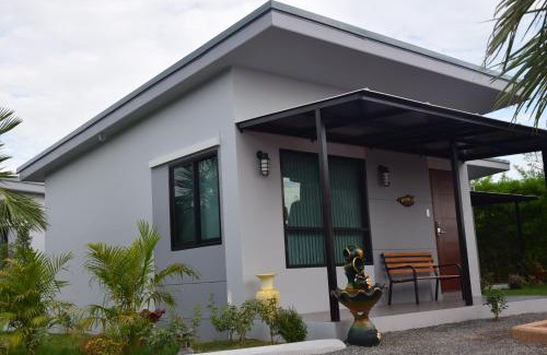 Saraphi Resort | SB Holiday Resort