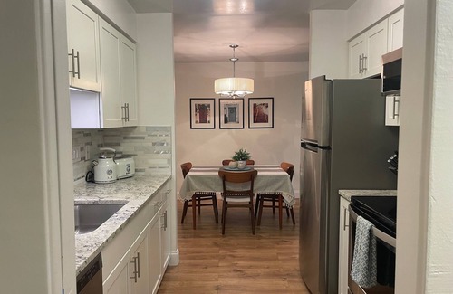 Upper East Condo | SB Mission Garden Getaway