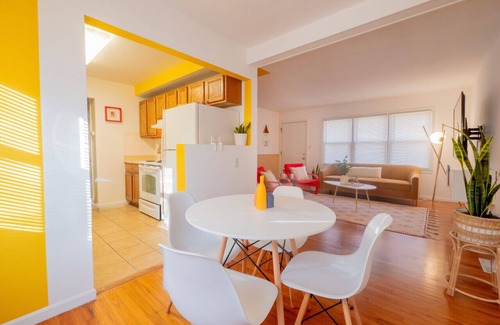 Lawrence House | [SB] The Sunburst Retreat- Amazing Location!