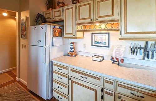 Sequim Cabin | SBH: Stunning Views & Hot Tub Relaxation