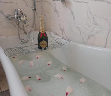 Glenvista House | Sbukosezwe guest house