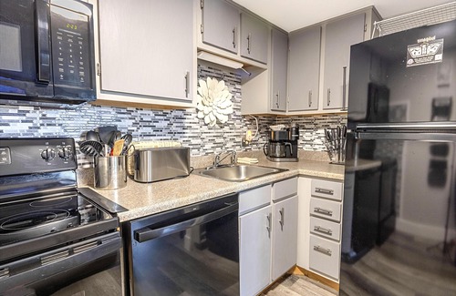 Snowshoe Condo | SC 5109: Modern 1BR w/private balcony. Perfect for summer with pool!