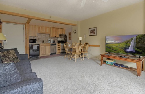 Snowshoe Condo | SC 5114 - Your inviting summer retreat w/pool for a great getaway!