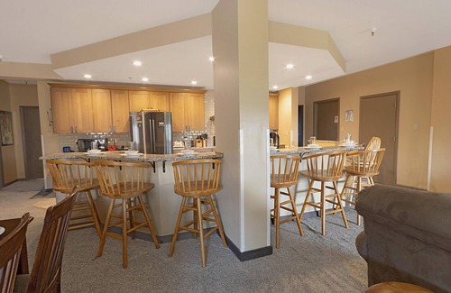 Snowshoe Condo | SC 5801: Silver Creek Penthouse – Cool Summer Escape with A/C in Every Bedroom!
