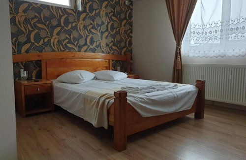 Drobeta-Turnu Severin Hostel | SC Afitos SRL