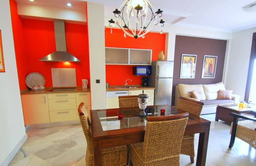 Alameda Apartment | Sc13. 2dorm. Apartment With Terrace/Wifi/Air Conditioning/Kitchen in Historic Center
