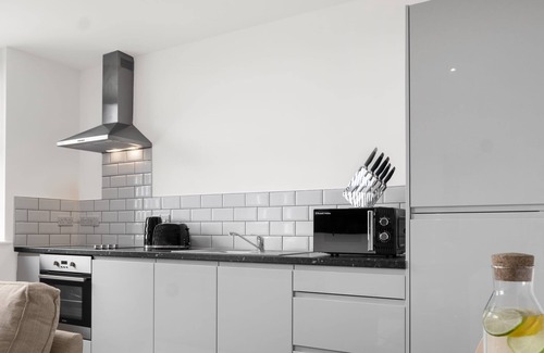 Balsall Common Apartment | SCA- Arden Apartment 4 Twin Bedroom Free Parking