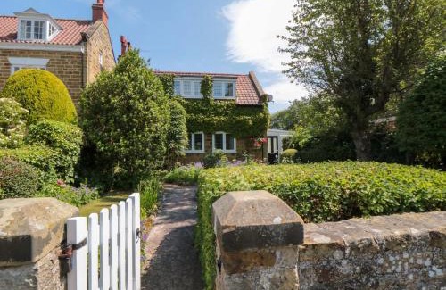 Scalby House | Scalby Grove Cottage