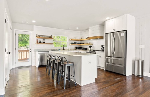 Scaly Mountain Other | Scaly Mtn/Highlands Modern NC Farmhouse-6.5 AC 2 Creeks