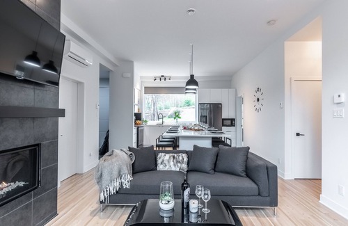 La Conception Ski Chalet | Scandinavian Chalet + Spa 10min to Mont Tremblant