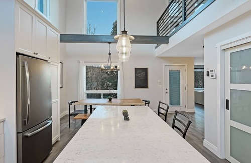 Faraday Cottage | Scandinavian Lakefront Luxury: Exquisite Cottage with Private Lake Access