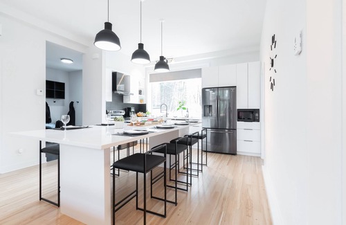 La Conception Ski Chalet | Scandinavian retreat with spa12 minutes from Tremblant
