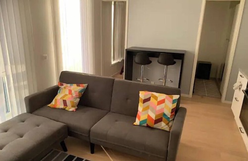 Baerum Municipality Apartment | Scandpoint Apartment : Cosy Apartment Near Sea front with outdoor walk!