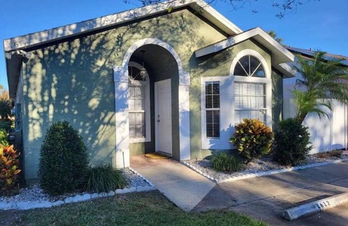 Winter Park House | scape to sunny Florida.