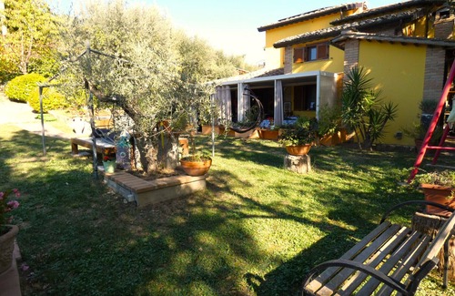Fornole Villa | Scappo in Umbria, La casa verde di Eva