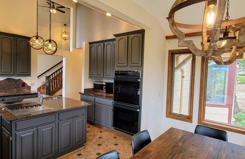 Golden House | Scar Top Mountain Escape, Fiber Internet, Mountain Top Views!