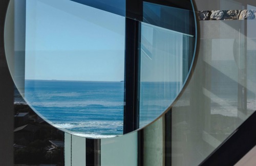 Cape Peninsula Apartment | Scarborough Loft: Your Stylish Seaside Retreatn