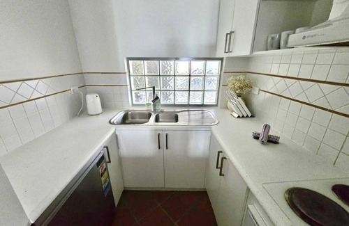 Scarborough Apartment | Scarborough Shores - Beachfront