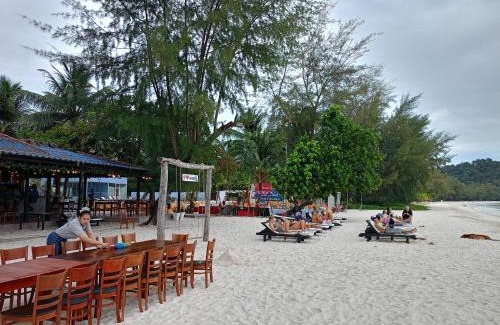 Koh Rong Resort | SCARLET SAILS BUNGALOW