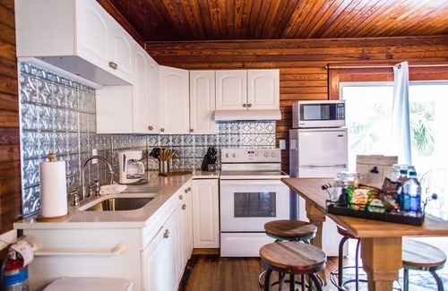 St. Augustine Beach Apartment | Scarlett, at Ruby Dog on B