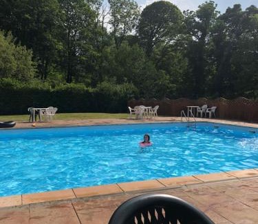 Bont Newydd House | Scarlett Cabin Glan Gwna