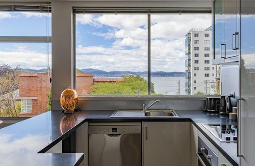 Battery Point Apartment | Scarlett's by Salamanca