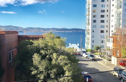 Battery Point Apartment | Scarlett's by Salamanca