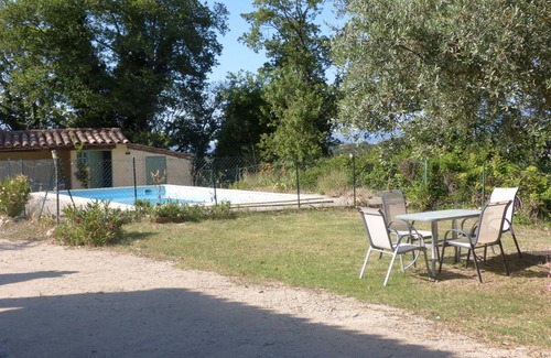 La Roque-sur-Pernes Cottage | Scenery and tranquility guaranteed facing Mont Ventoux