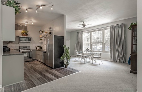 Quad Cities House | Scenic 1 Bedroom