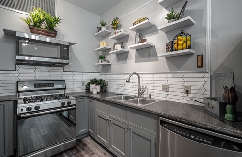 Quad Cities House | Scenic 1 Bedroom