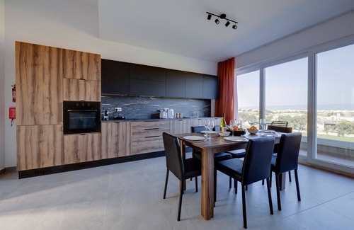 Ghaxaq Apartment | Scenic 2BR Apartment in a Tranquil Area