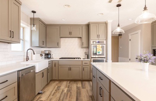 Hutto Other | Scenic 3-Bedroom Farm House with a Pool