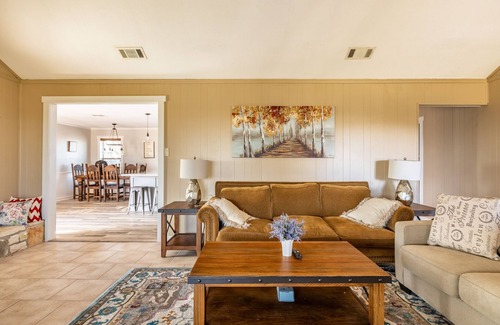 Hutto Other | Scenic 3-Bedroom Farm House with a Pool