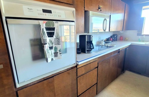 Okanogan House | Scenic 3-Bedroom Getaway with Stunning Views & Ample Space in Okanogan