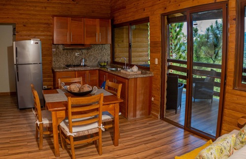Jarabacoa Ski Chalet | Scenic and Cozy 2 bedroom with Jacuzzi on the balcony