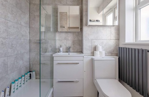 Homerton Apartment | Scenic and Unique 2 Bedroom - Hackney Central