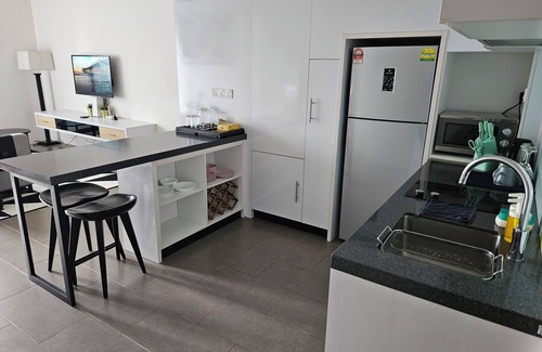 Brickfields Condo | Scenic Balcony Suite @ EST Bangsar with Amazing Night View Perfect for Couples