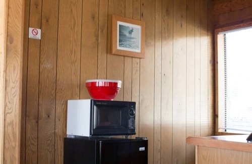 Bayview Hotel | Scenic Bay Motel room 1