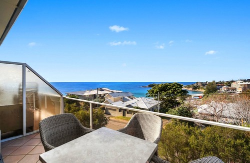 Terrigal Apartment | Scenic Beachside Apartment, near Bar & Restaurant