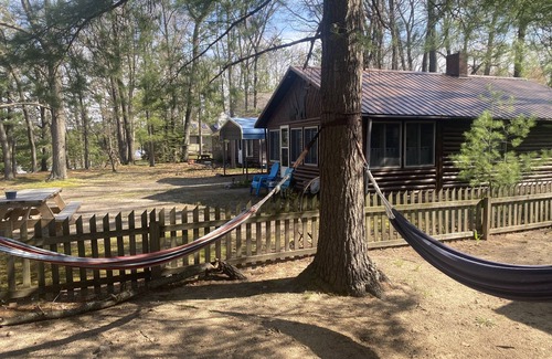 Gladwin Cabin | Scenic Cabin by the Lake