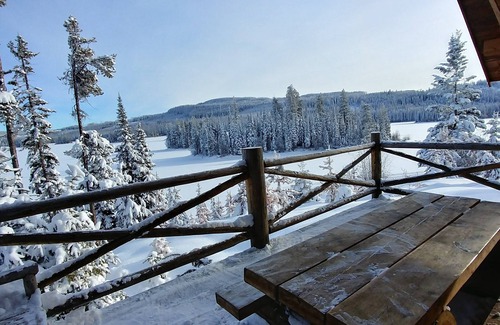 Central Okanagan Cabin | Scenic cabin overlooking Oyama Lake. Big deck. Pet-friendly!