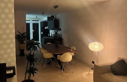 Weesperzijde Apartment | Scenic, central, and connected: Amsterdam at your doorstep.