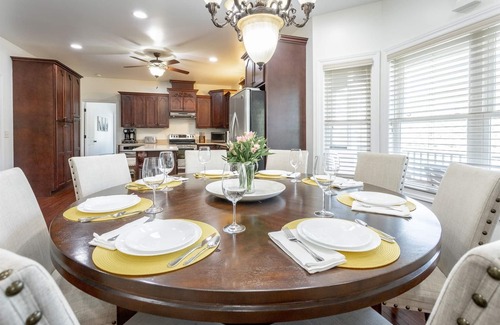 Chattanooga House | Scenic City Cove | Main Home + Guest home on the Tennessee River! | 7 Bed, 5.5 Bath