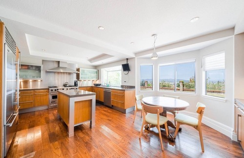 Rowland Heights House | Scenic City Views near DISNEYLAND and DTLA (sleeps 16)