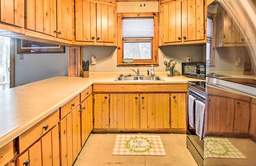Walker Cottage | Scenic Cottage in the Woods - Near Leech Lake