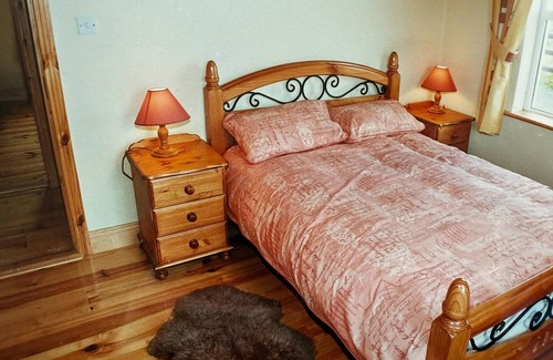 Shanavooneen House | Scenic Cottage on the Shannon Estuary Way